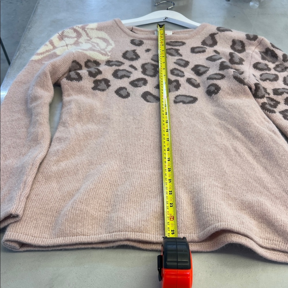 Leopard Print Sweater - Picture 6 of 6